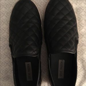 Steve Madden slip on